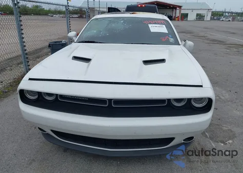 2019 Dodge Challenger Sxt z USA, uszkodzony, nr VIN 2C3CDZAG4KH686273